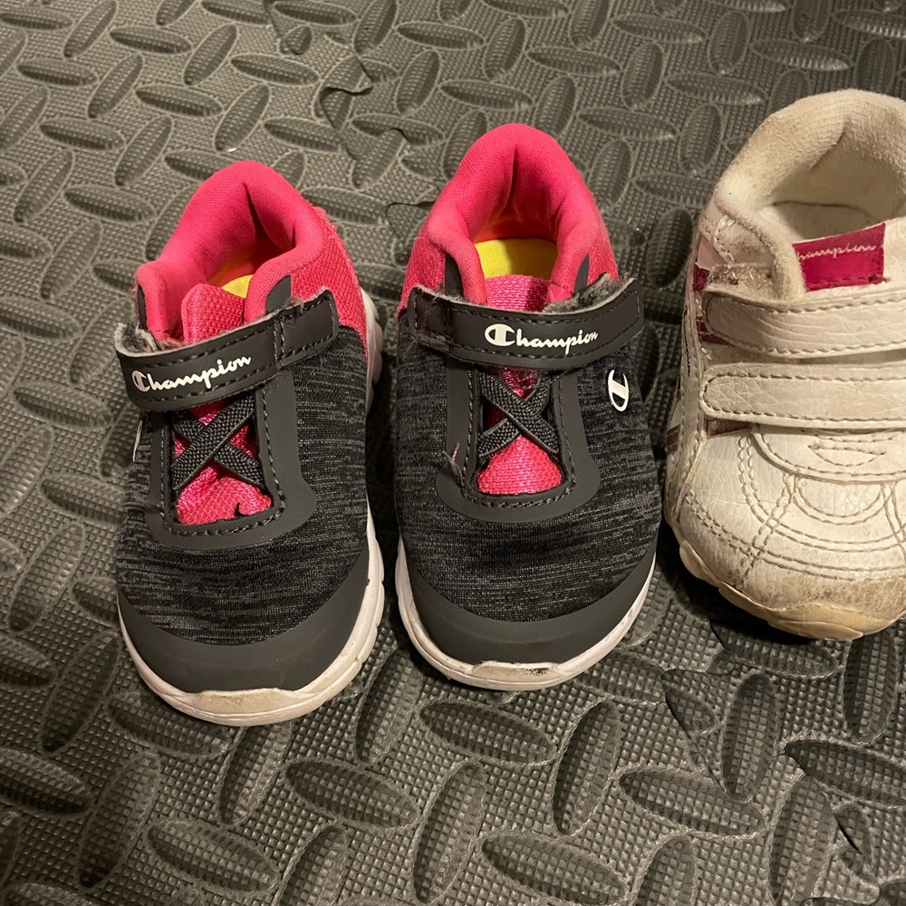 2 Pairs of Toddler Size 4W sneakers - Picture 2 of 4